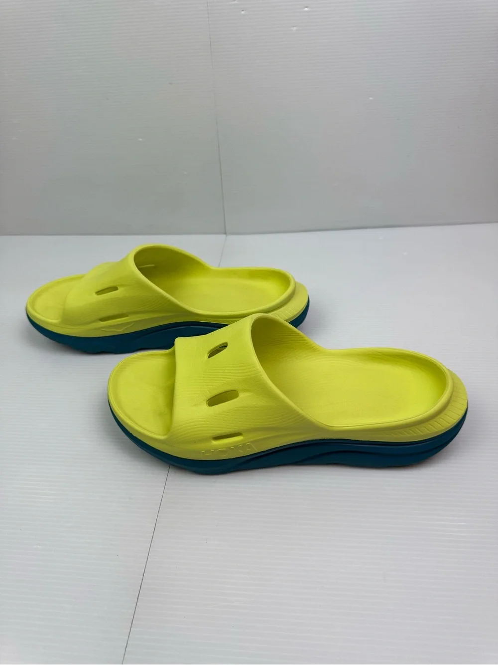Hoka One One Ora Recovery Slide 3 Men’s 8 Women’s 11 Sandals Shoes Slip On Lime
